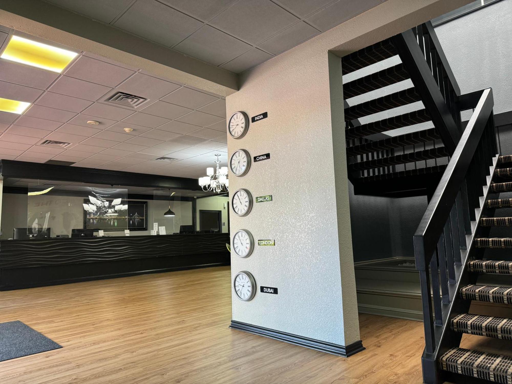 Alexis Hotel & Banquets Dallas Park Central Galleria Екстер'єр фото
